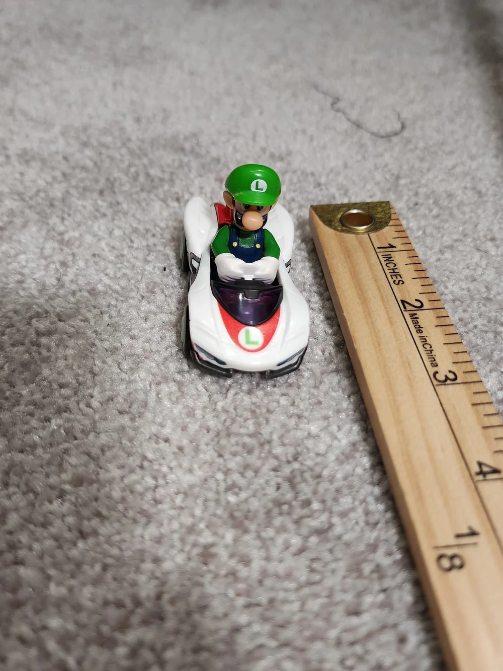 2019 Hot Wheels HW Mario Kart Luigi P-Wing L White 1:64 Diecast 2 3/8